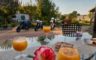 parking moto 3